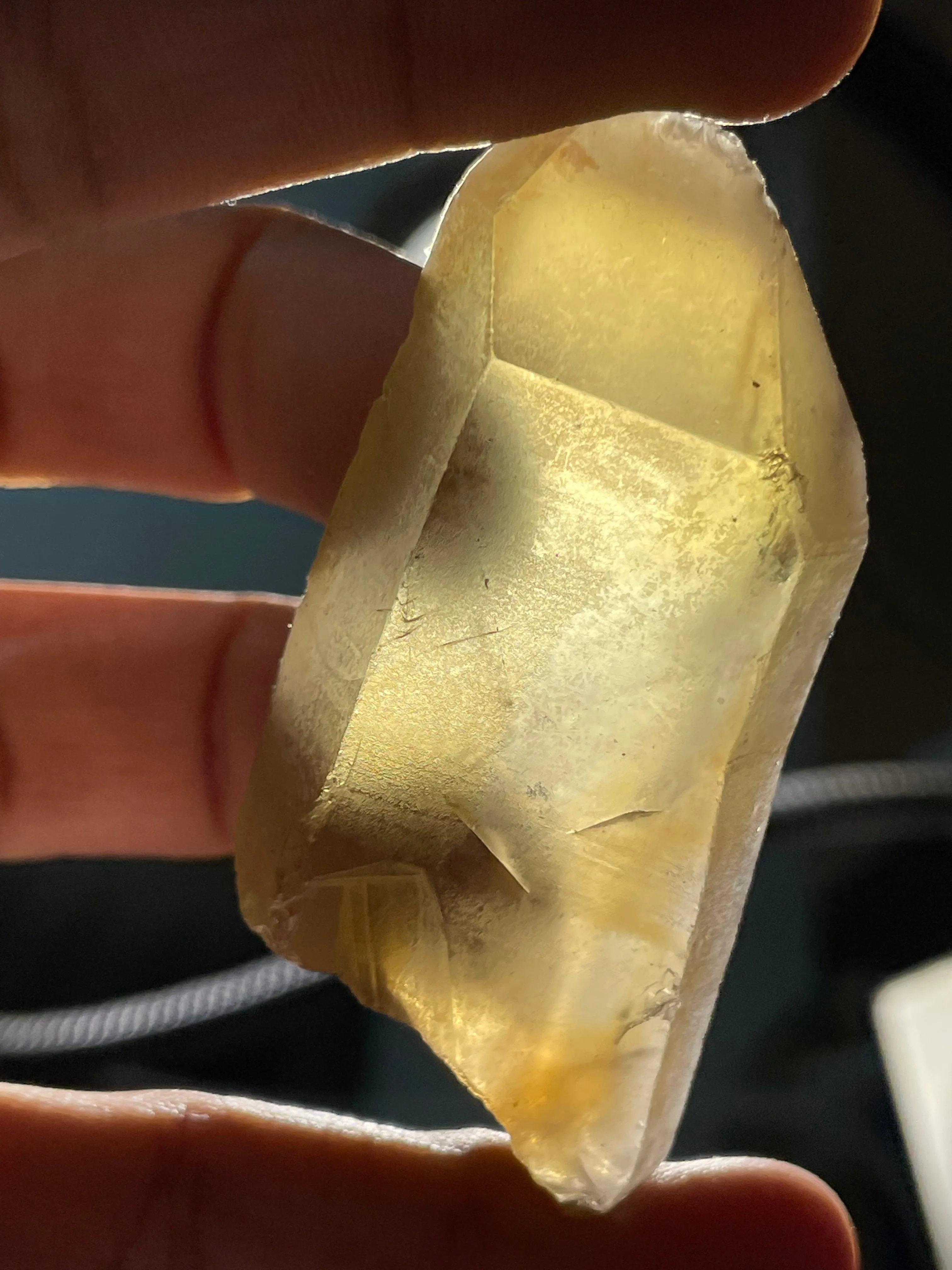 1.57kg Zambian Citrine Quartz Wholesale Flat 25 pieces, Congo Citrine, Natural Citrine from Lwena, Katanga, Democratic Republic of Congo.
