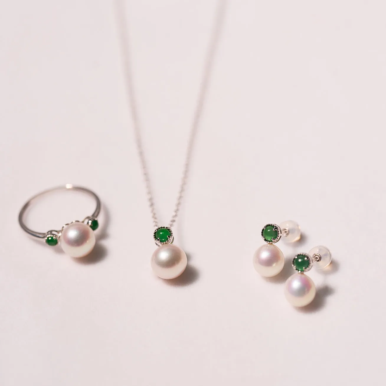 18K Solid Gold Top Grading Freshwater Pearl Earrings KE00220