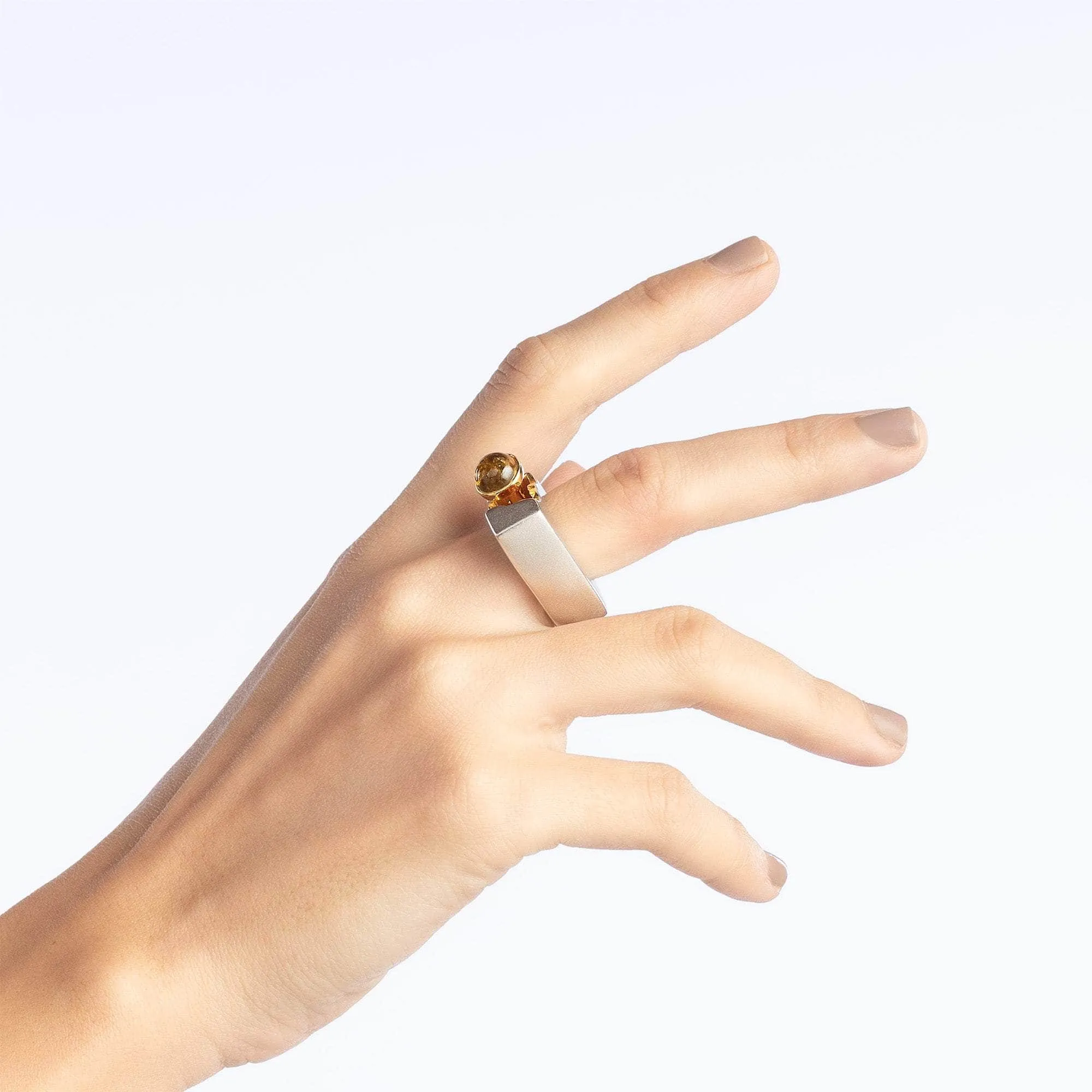 Avior Citrine Ring