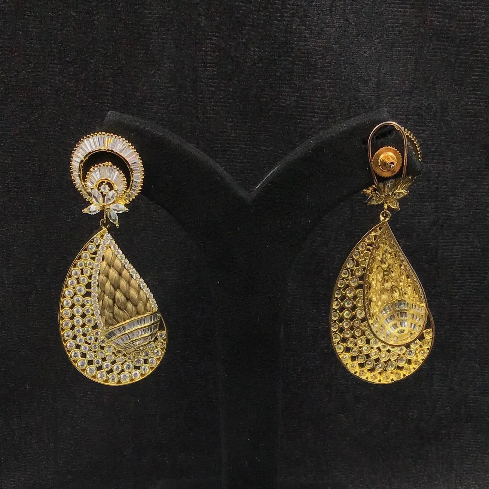 Danglers Zircon/AD Earring 8874-100