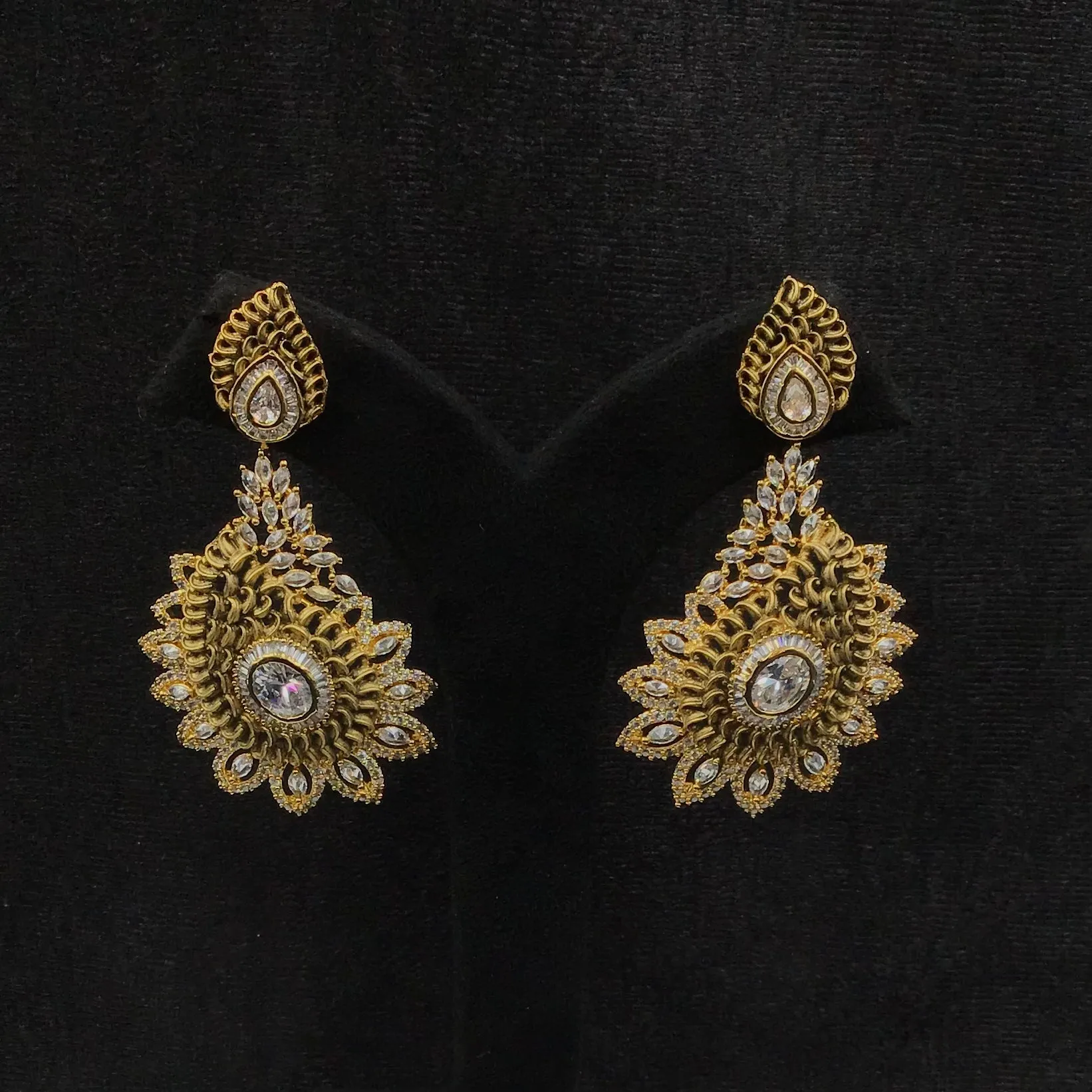 Danglers Zircon/AD Earring 8899-100
