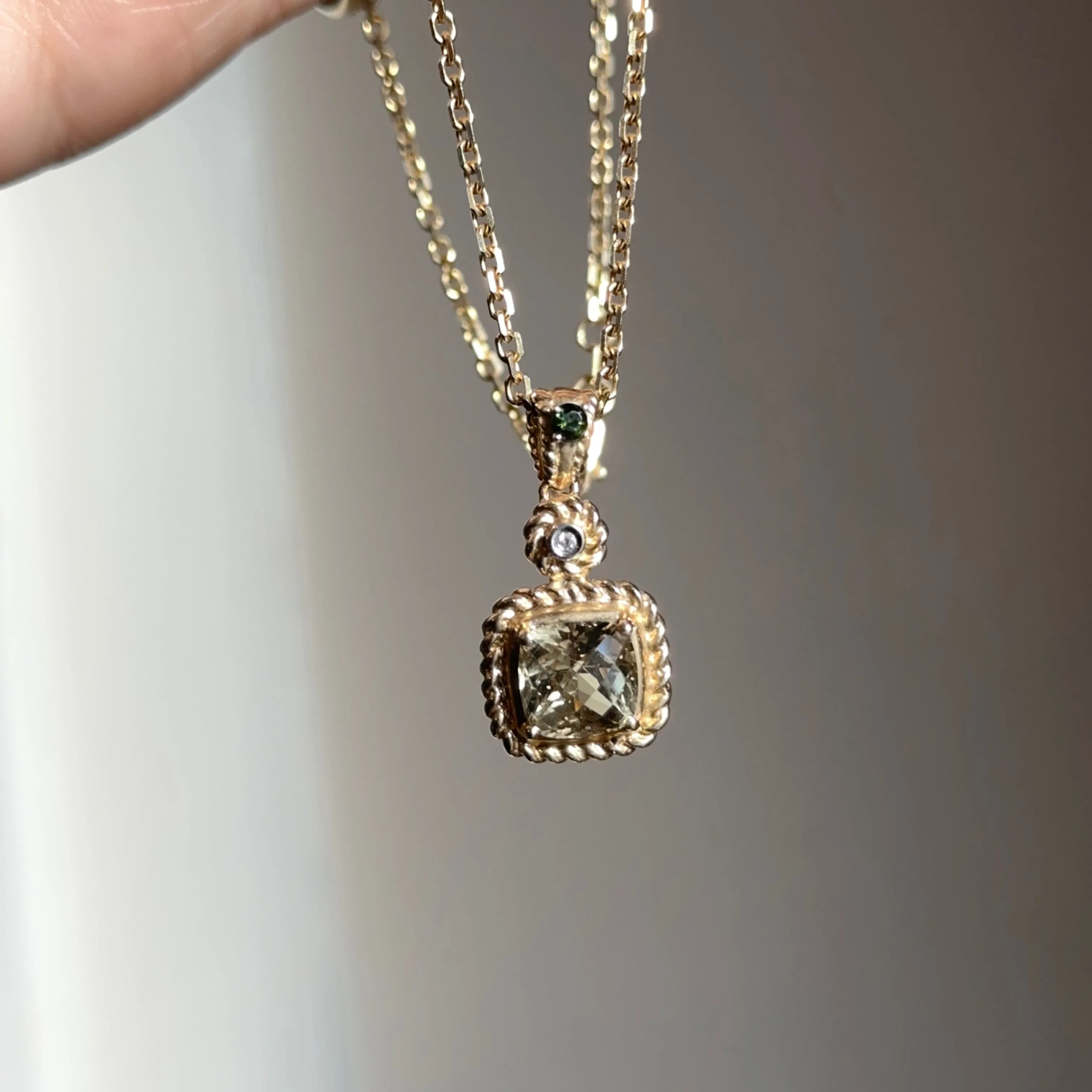 Estate 14KT Yellow Gold Square Citrine, Diamond,   Tourmaline Chain Necklace
