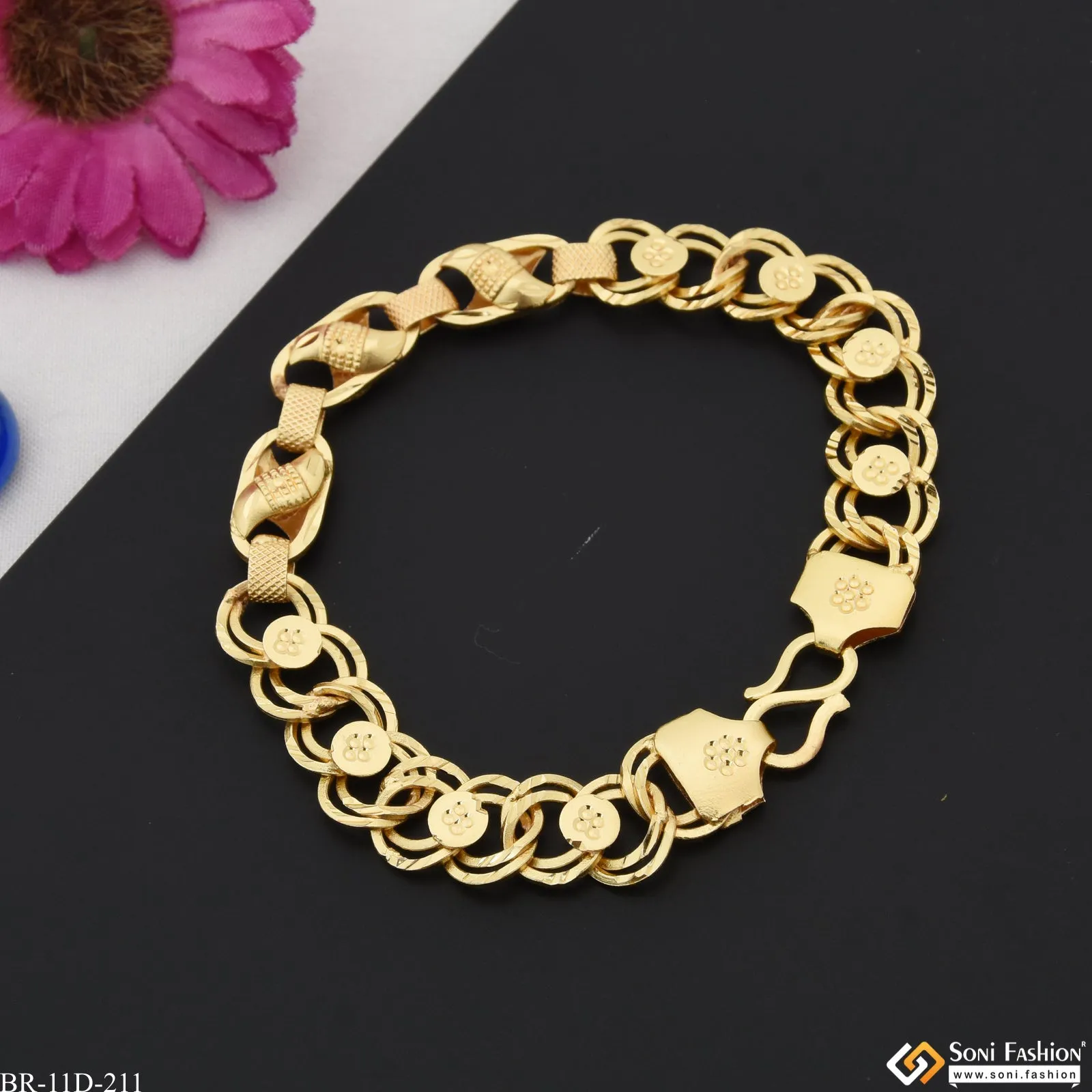 Linked Finely Detailed Design Gold Plated Kohli Bracelet for Men - Style D211