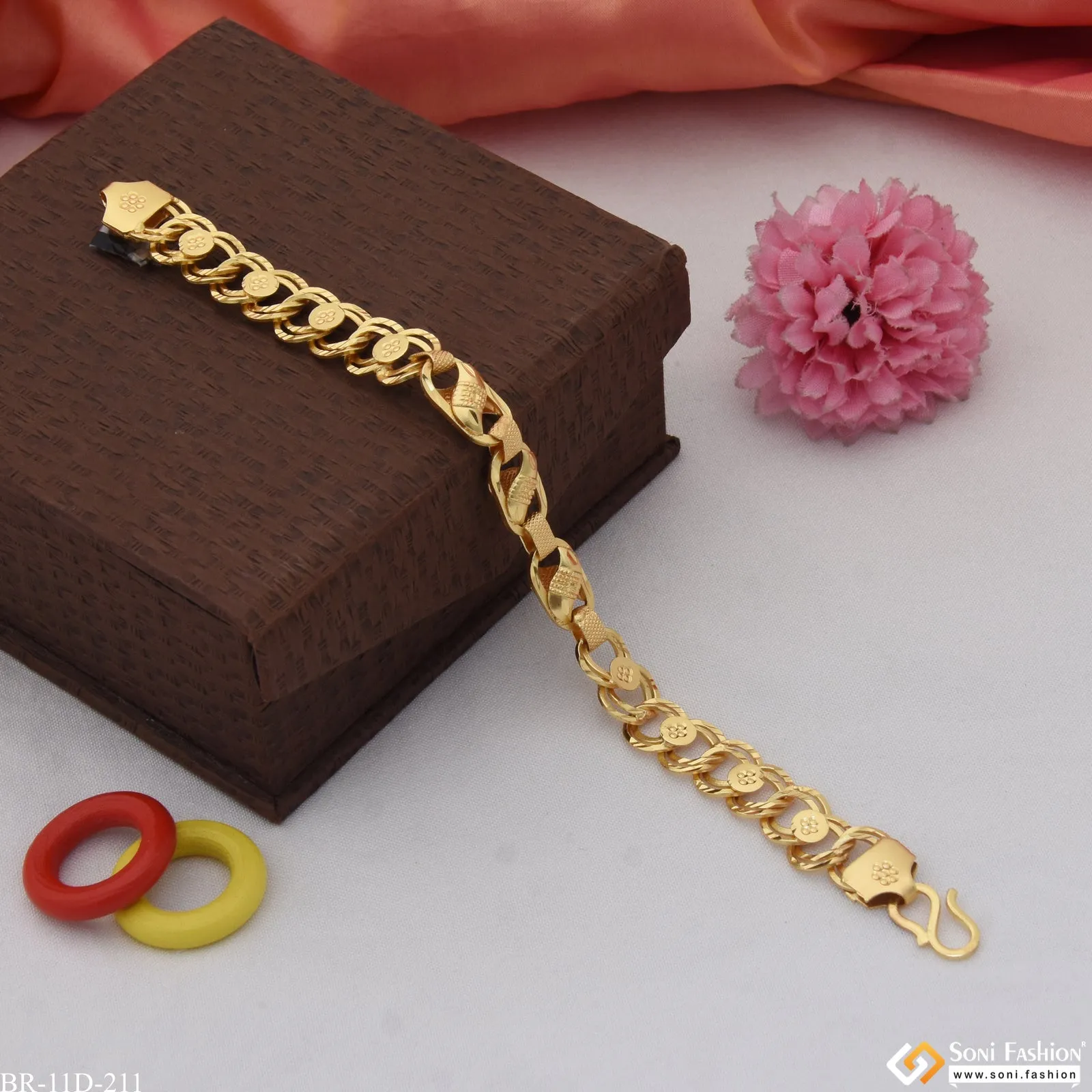 Linked Finely Detailed Design Gold Plated Kohli Bracelet for Men - Style D211
