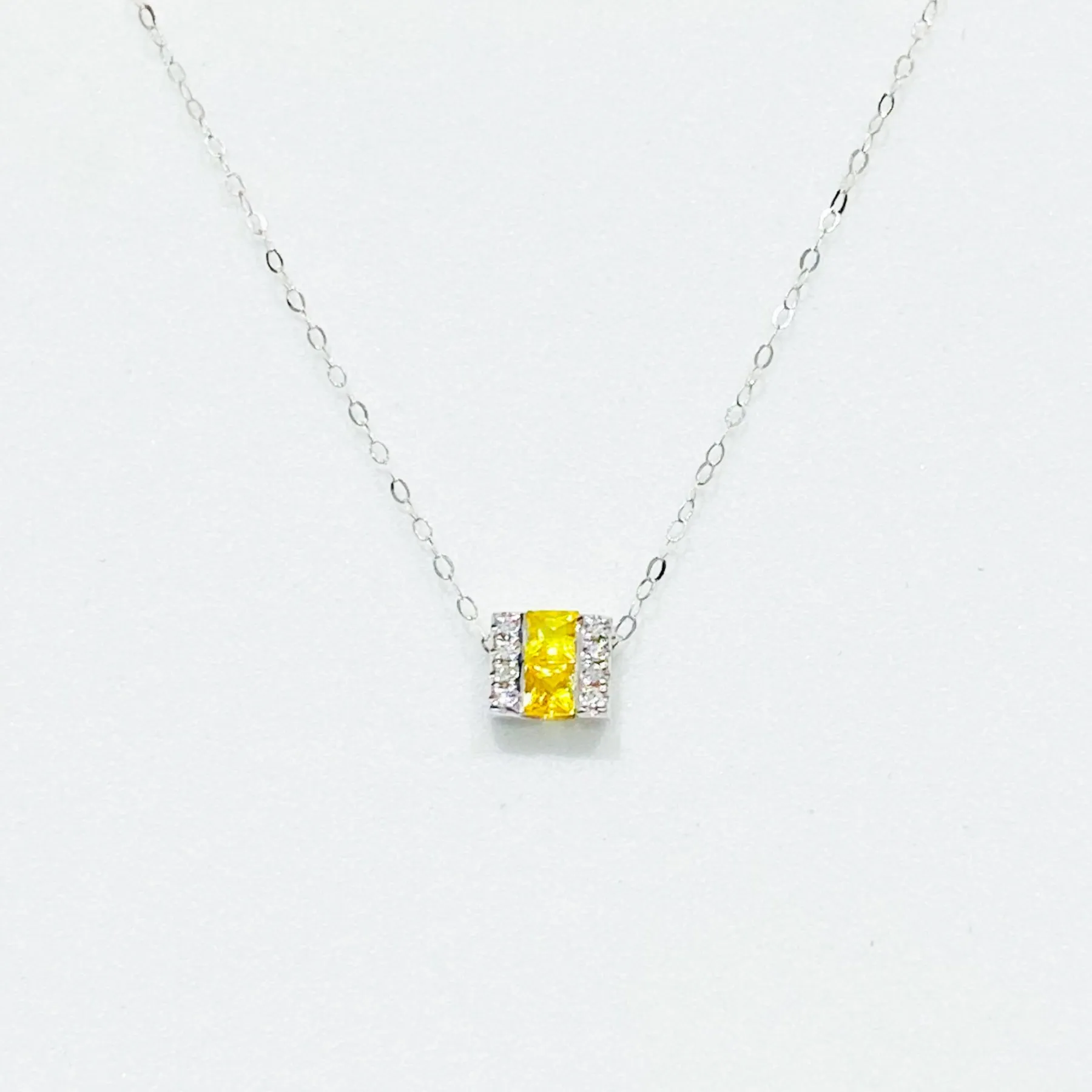 #LoveLVNA | Classic Yellow Sapphire Bar Gemstones Diamond Necklace 14kt