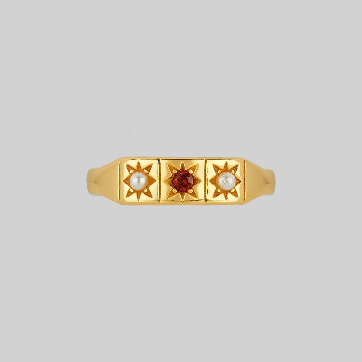 MARY. Garnet & Pearl Trilogy Ring - Gold