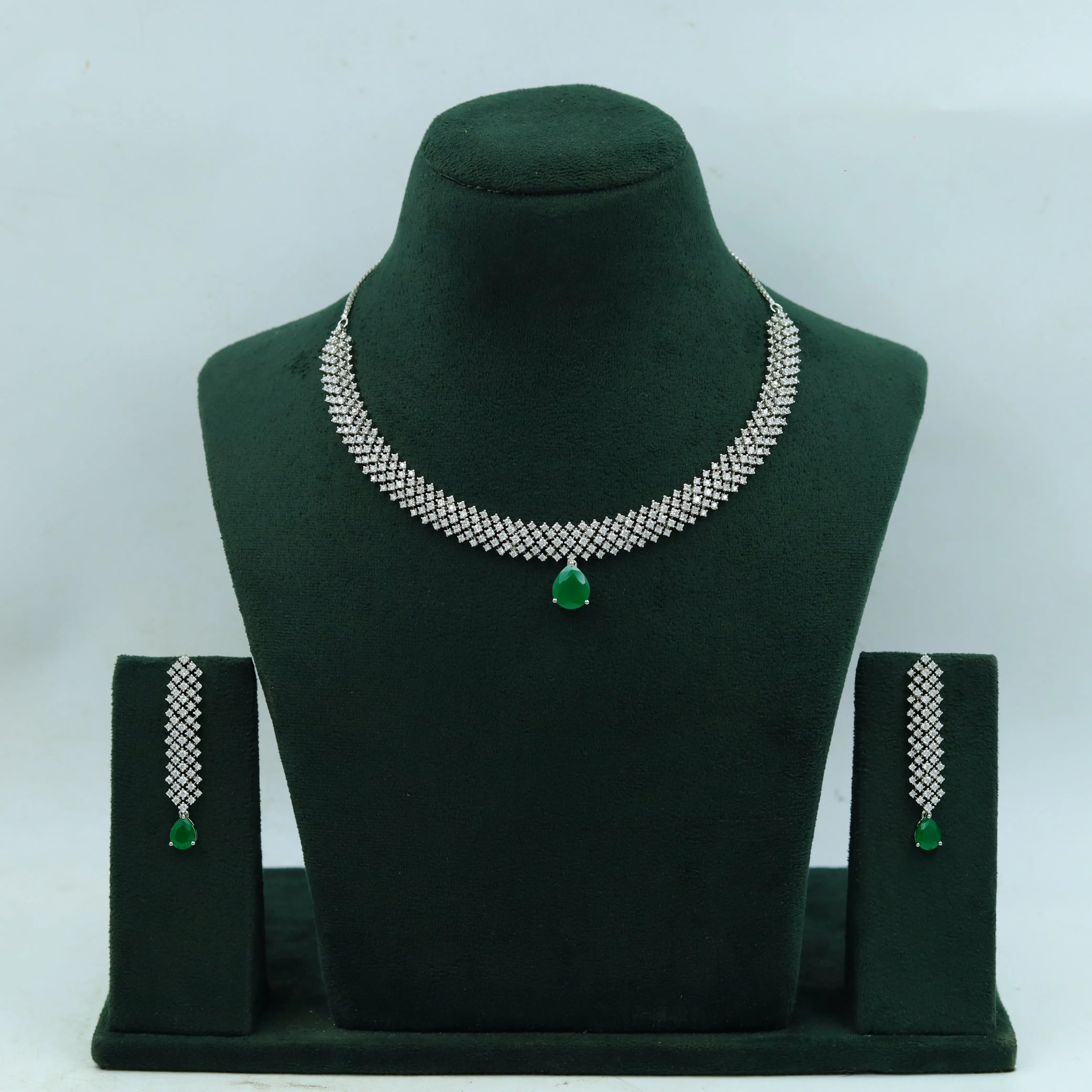 Round Neck Zircon/AD Necklace Set 15355-69