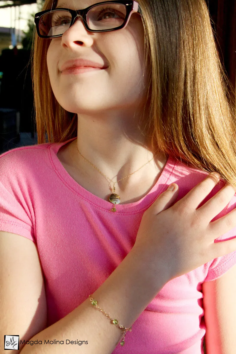 WHOLESALE - Mini Goddess (children) "i love mom/dad" Necklace With Peridot Gems